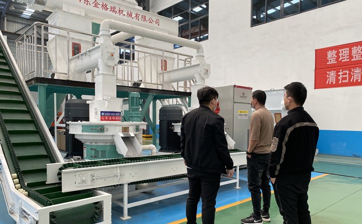 秸稈顆粒機生產(chǎn)線.jpg 秸稈顆粒機生產(chǎn)線.jpg