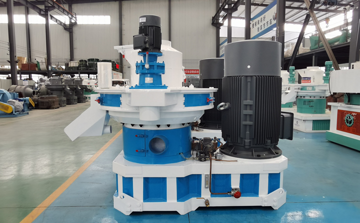 木屑制粒機.jpg 木屑制粒機.jpg