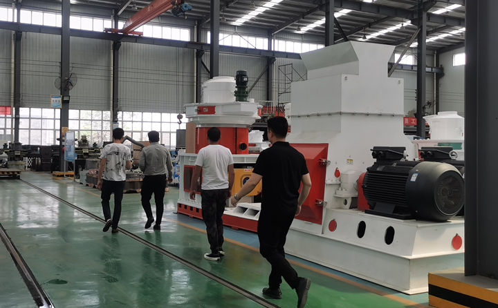 制粒機展廳.jpg 制粒機展廳.jpg