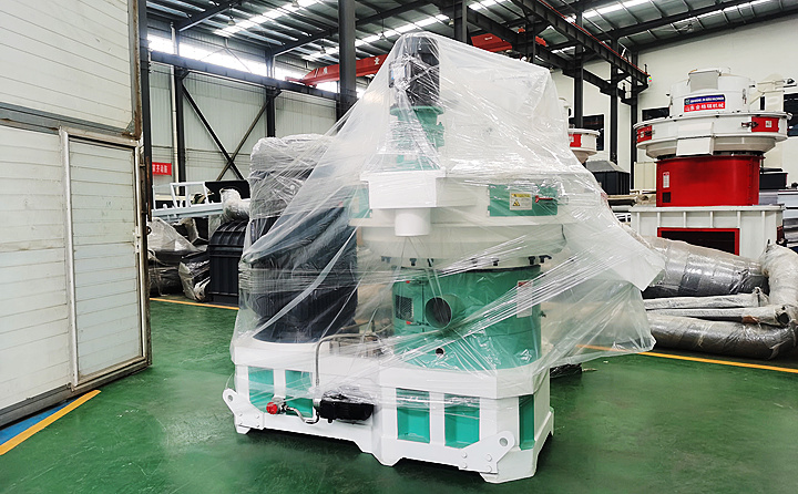 一張照片,記錄著制粒機(jī)發(fā)貨日常.jpg 一張照片,記錄著制粒機(jī)發(fā)貨日常.jpg