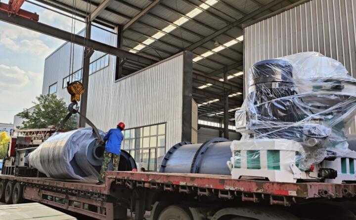 年產1萬噸木屑顆粒機生產線.jpg 年產1萬噸木屑顆粒機生產線.jpg