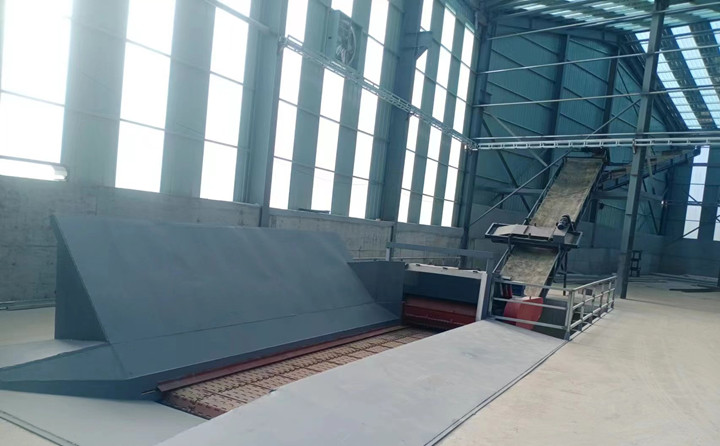 湖北木屑顆粒機(jī)生產(chǎn)線現(xiàn)場.jpg 湖北木屑顆粒機(jī)生產(chǎn)線現(xiàn)場.jpg