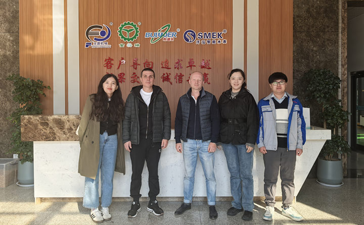 山東金格瑞將以更加飽滿的熱情、更加堅定的步伐,向著更高的目標(biāo)邁進(jìn)。.jpg 山東金格瑞將以更加飽滿的熱情、更加堅定的步伐,向著更高的目標(biāo)邁進(jìn)。.jpg